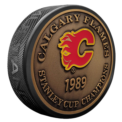 Medallion Puck - Calgary Flames Stanley Cup Years Gold