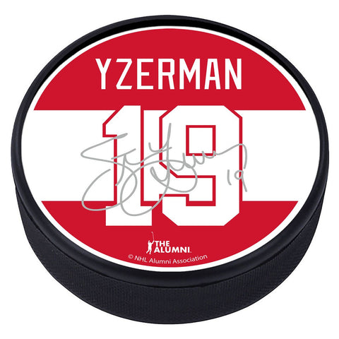 Detroit Red Wings Steve Yzerman Souvenir Player Puck with Replica Signature
